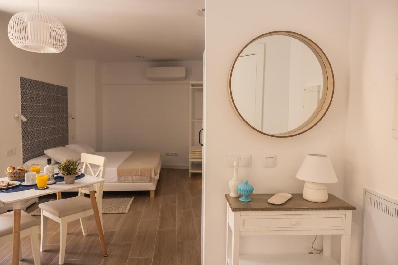Apartamento Especeria Blue By #Cuatrocallesflats Малага Экстерьер фото